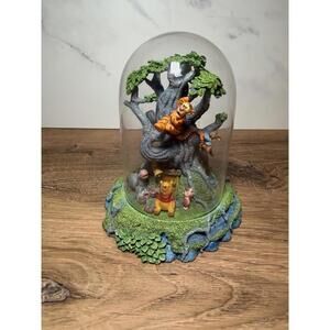 Disney Winnie the Pooh and Friends Tree Glass Dome Cloche Figurine Collectible